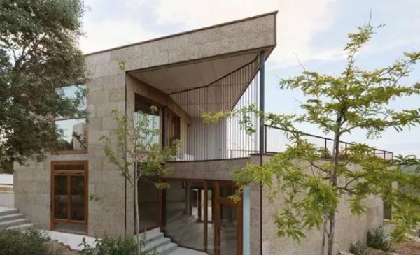 Hus med naturkork i Barcelona