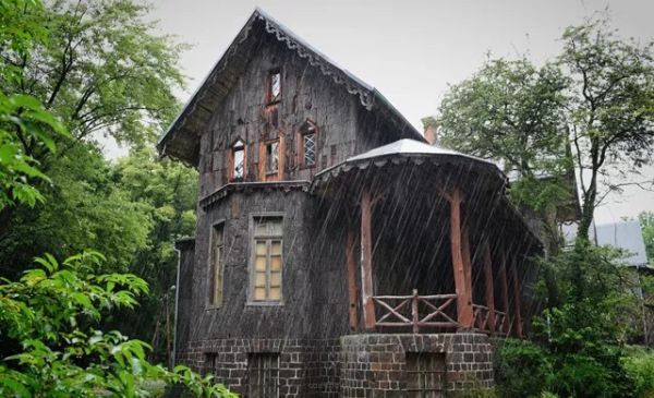 Korkpaladset i Moja Wola